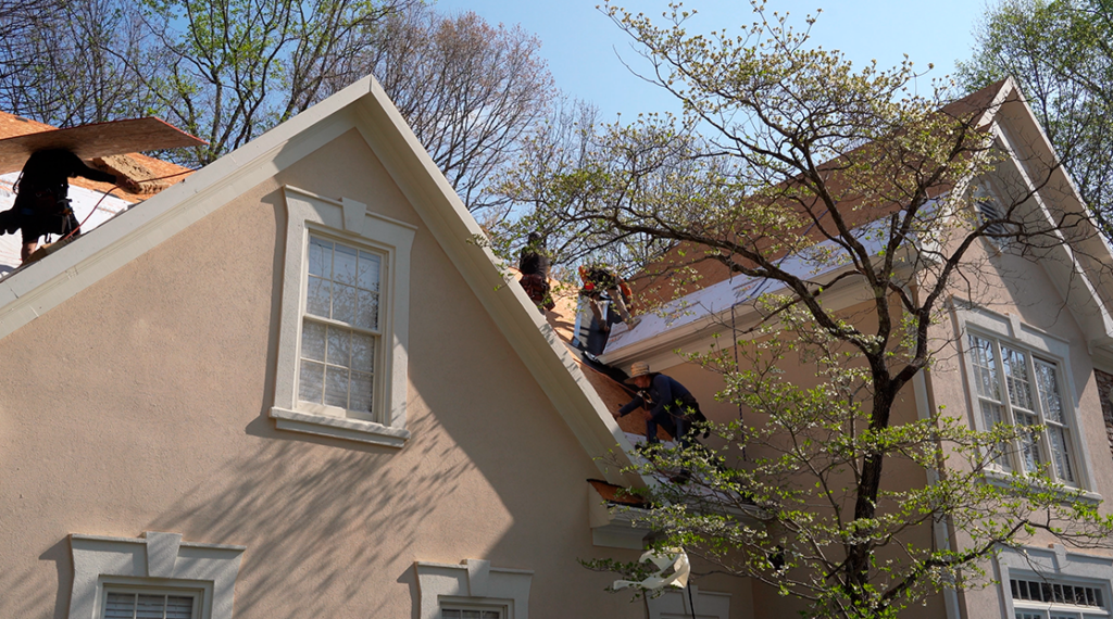 Is It Time for a New Roof? Key Signs for Atlanta Homeowners & How to Maximize Its Lifespan